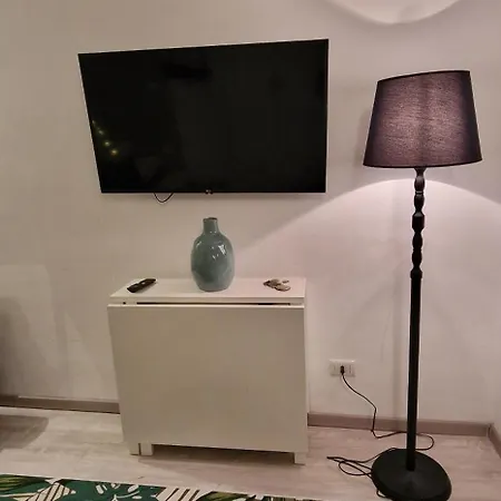 Di Paola Via Crisanzio شقة