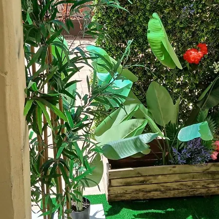 Di Paola Via Crisanzio Lägenhet